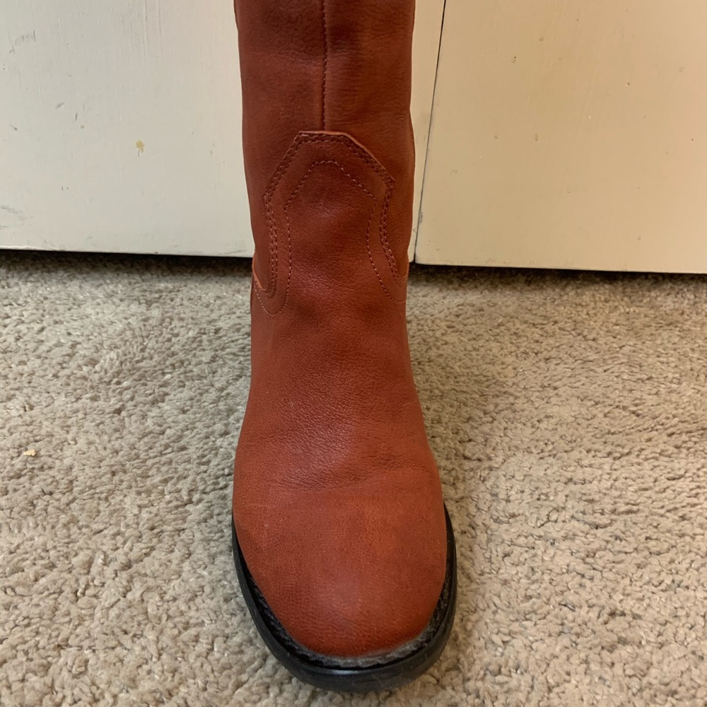 Boots - Picture 3 of 8